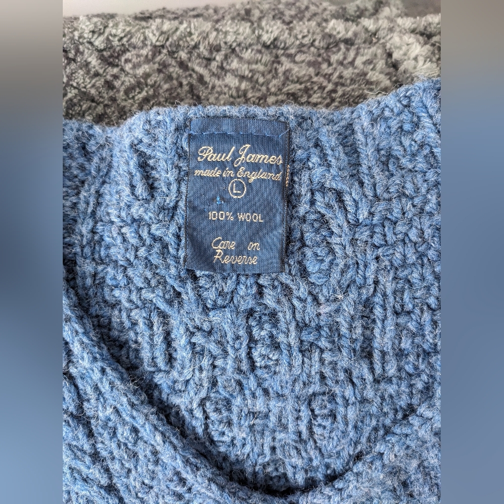 Vintage Chunky Blue Cable Knit 100% Wool Sweater - Made in England - Picture 2 of 10